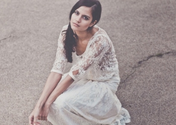Laure de Sagazan, créatrice de robes de mariée sur-mesure